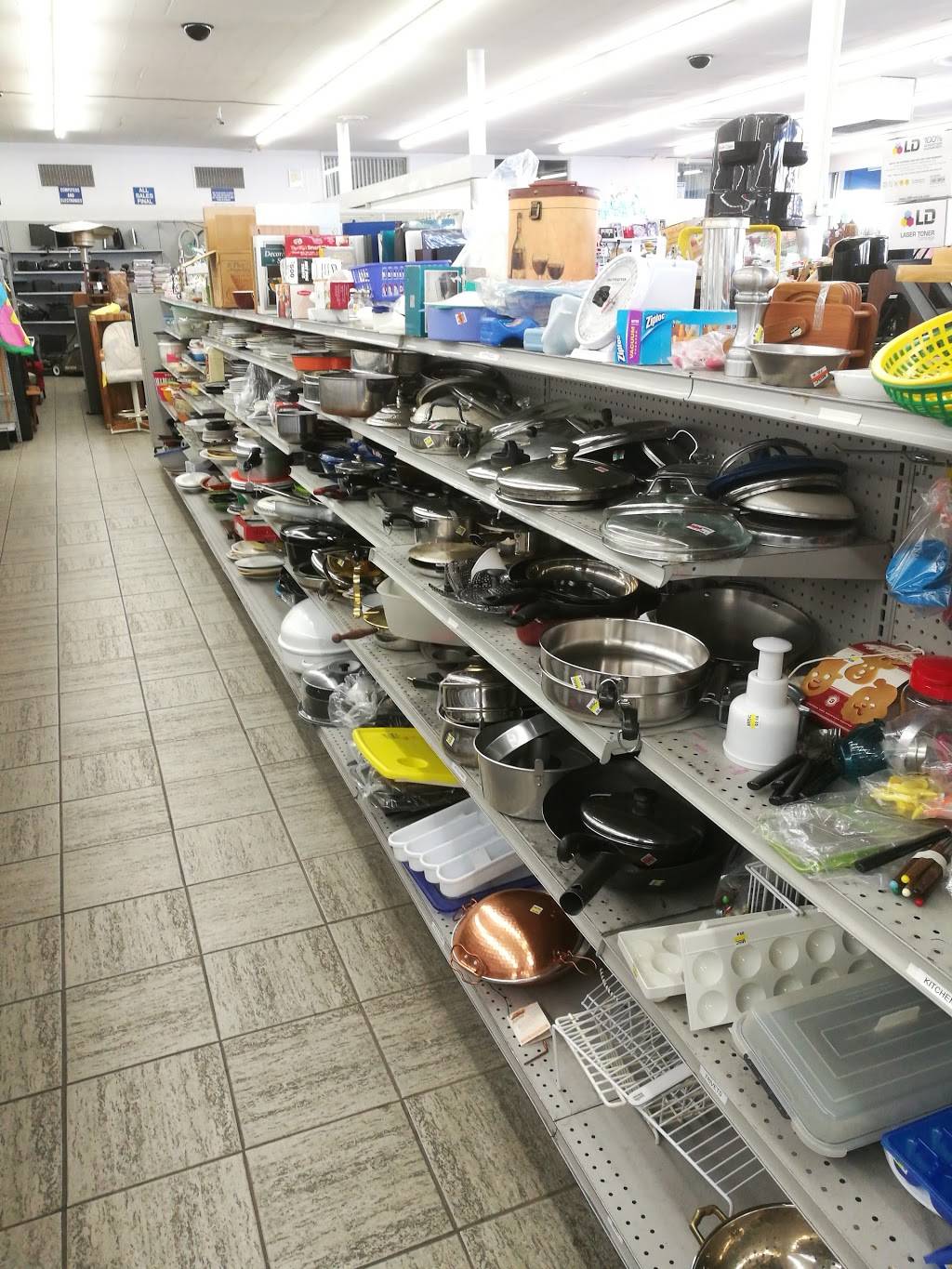 Mesa Thrift Store | 1018 W Main St, Mesa, AZ 85201, USA | Phone: (480) 890-2287