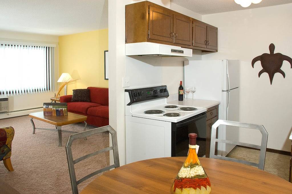 Georgetown On the River Apartments | 5750 E River Rd, Fridley, MN 55432, USA | Phone: (763) 571-3055