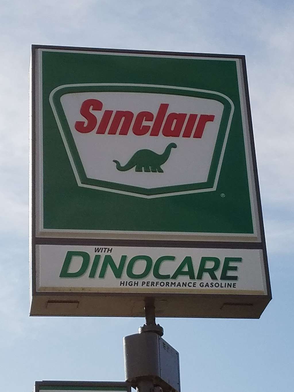 Sinclair | 1919 W Alameda Ave, Burbank, CA 91506, USA | Phone: (818) 842-1055