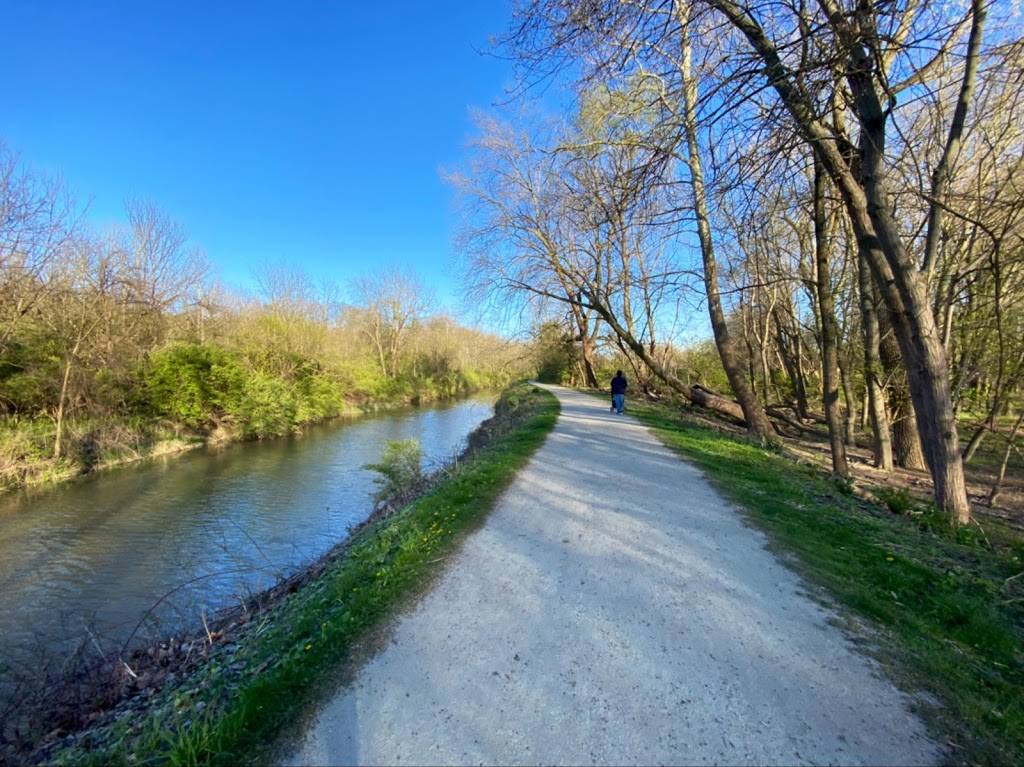 Ohio to Erie Trail, Lock 39 Trailhead | 8000 Rockside Rd, Independence, OH 44131, USA | Phone: (330) 657-2752