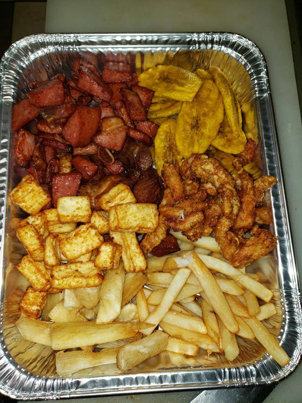 Merenguel bachata Restaurant Dominicano | 84 N 6th St, Newark, NJ 07107 | Phone: (862) 234-2487