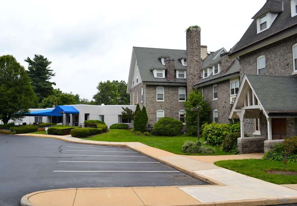 The Devon Senior Living | 445 N Valley Forge Rd, Devon, PA 19333 | Phone: (610) 263-2300