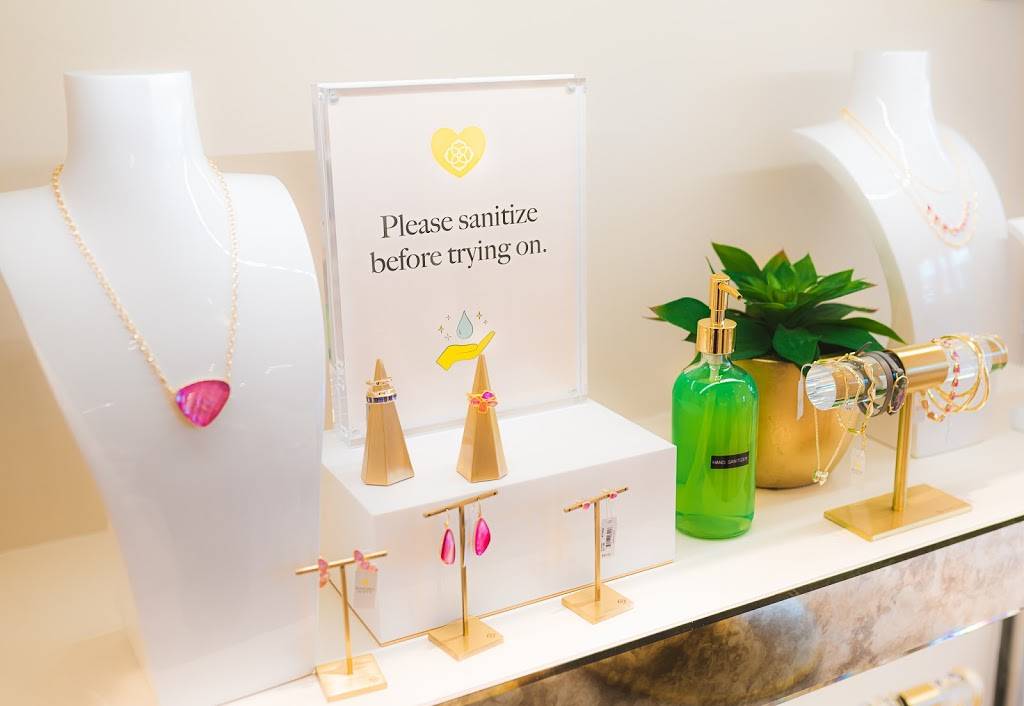 Kendra Scott | 2260 Q St NE #3b, Albuquerque, NM 87110, USA | Phone: (505) 340-2280