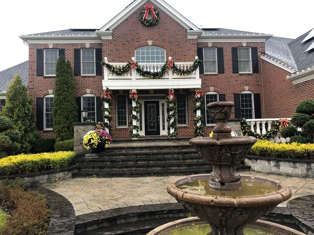 Holiday Decorating Of New Jersey | 8 Timber Ln Suite 100, Marlboro Township, NJ 07746, USA | Phone: (732) 654-2700