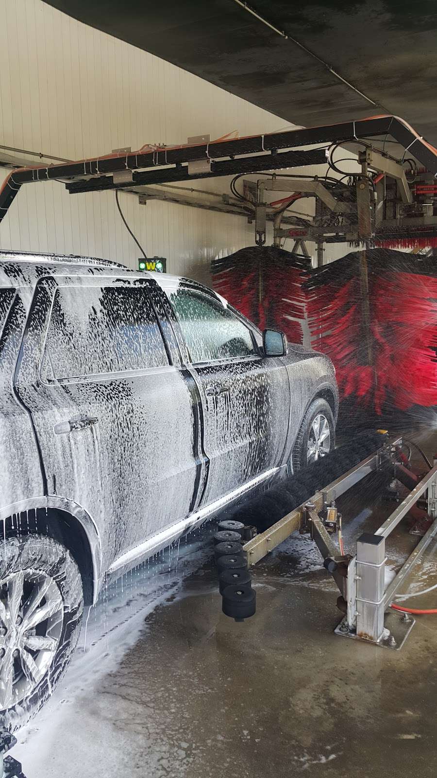 Love Car Wash | 7468 Cypress Gardens Blvd, Winter Haven, FL 33884 | Phone: (863) 875-9170