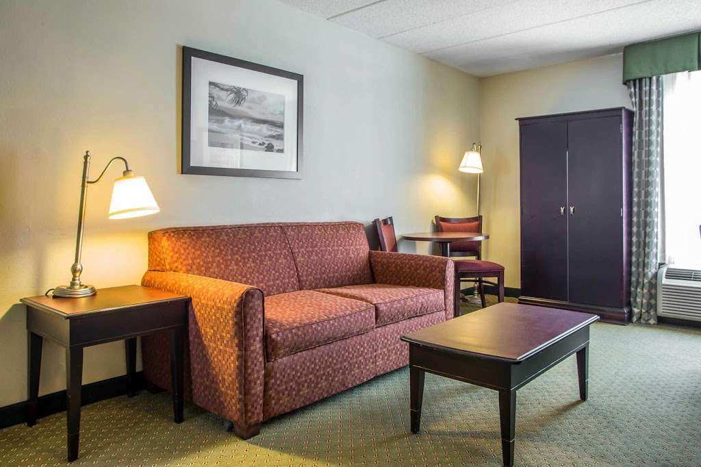 Comfort Inn & Suites | 7079 E Black Horse Pike, Pleasantville, NJ 08232 | Phone: (609) 484-1900
