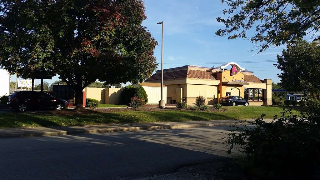 Taco Bell | 7230 Pendleton Pike, Lawrence, IN 46226 | Phone: (317) 541-1897