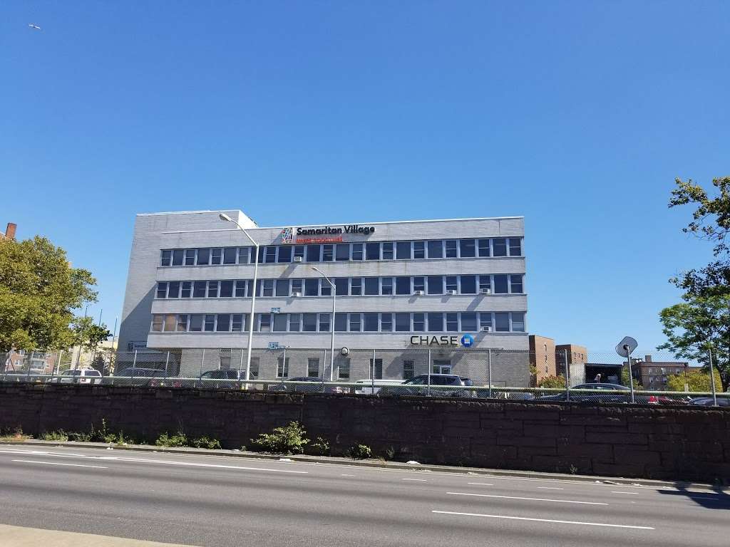 Chase Bank 13802 Queens Blvd, Jamaica, NY 11435