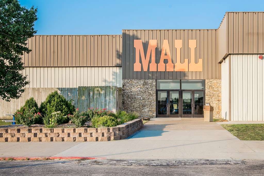 Mill Walk Mall | 2601 Cantrell Rd, Harrisonville, MO 64701, USA | Phone: (816) 884-6100