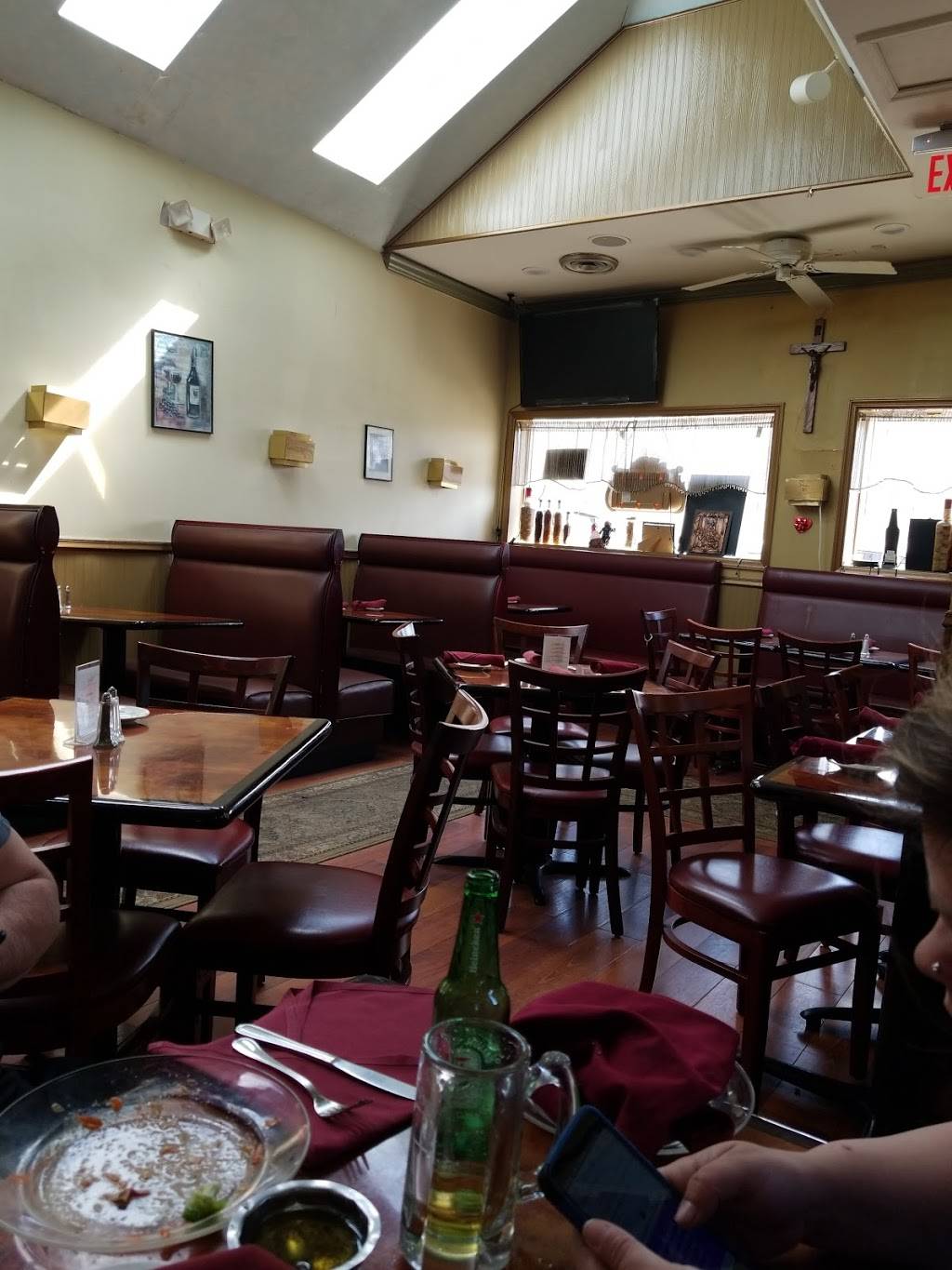 Luigis Restaurant | 54 Mt Vernon St, Ridgefield Park, NJ 07660, USA | Phone: (201) 641-9869