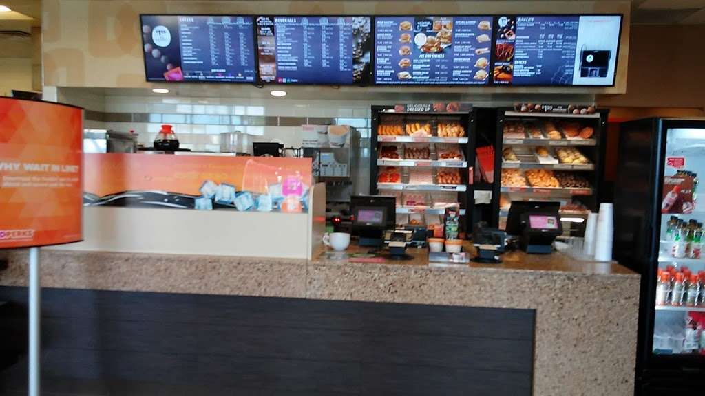 Dunkin | 10 Andrews Pkwy, Devens, MA 01432 | Phone: (978) 772-3296