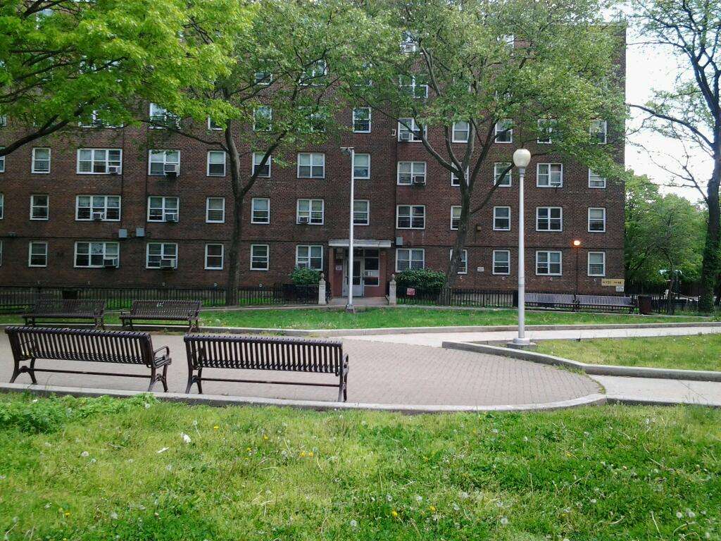 New York City Housing Authority's Ravenswood in 2110 35th Ave, Long