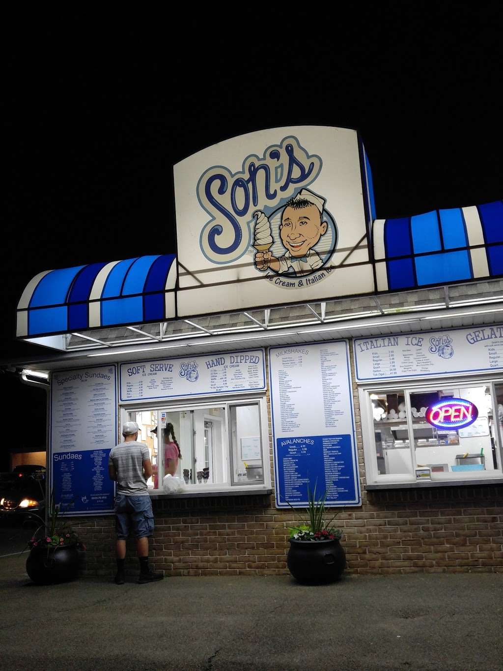 Sons Italian Ice & Ice Cream | 319 W State St, Quarryville, PA 17566, USA | Phone: (717) 786-5665