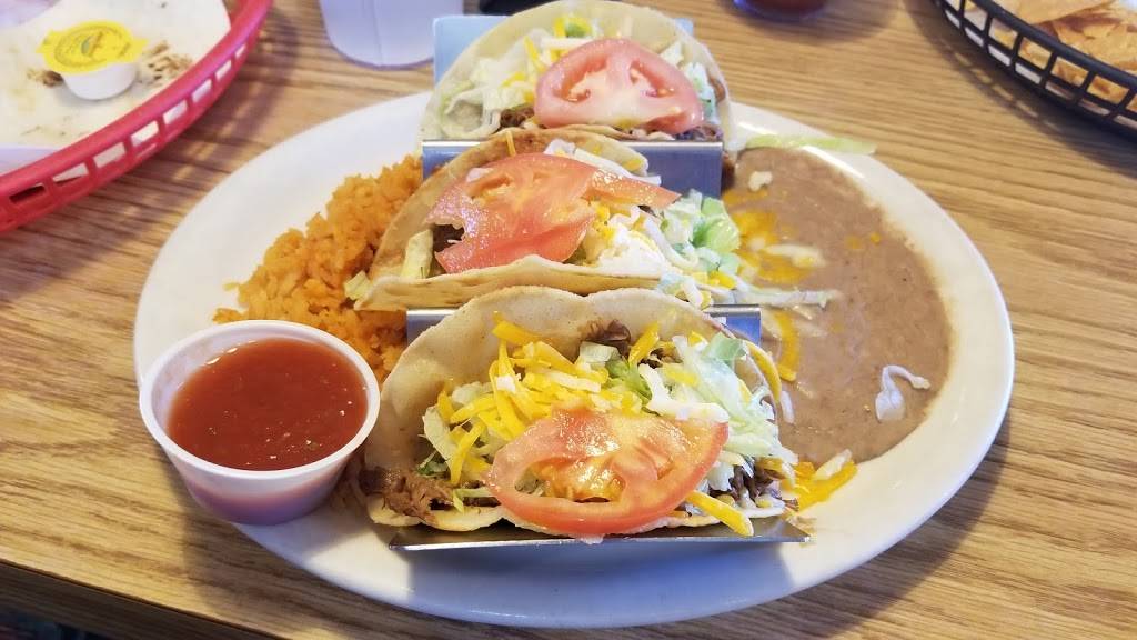 Los Compadres Restaurant | 2437 Central Ave NW, Albuquerque, NM 87104 | Phone: (505) 452-8091