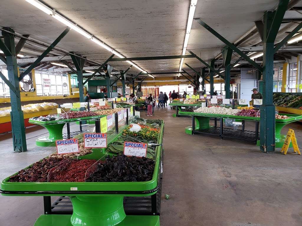 The Houston Farmers Market | 2520 Airline Dr, Houston, TX 77009, USA | Phone: (713) 862-8866