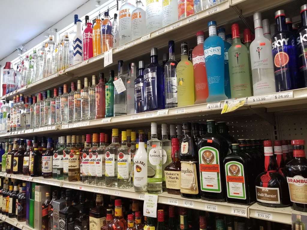 Good Harbor Liquors | 340 Main St, Gloucester, MA 01930, USA | Phone: (978) 281-7100