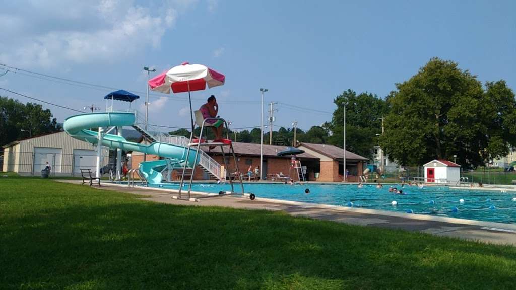 Hamburg Borough Swimming Pool | Franklin Street &, N 2nd St, Hamburg, PA 19526, USA