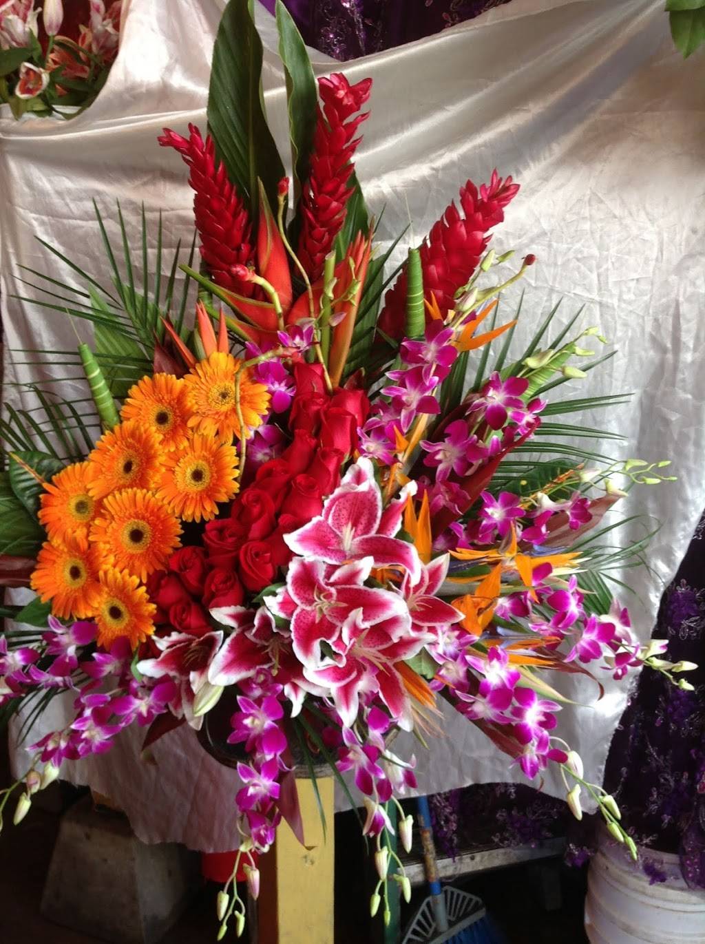 Velasco Flower Shop/Floreria | 1241 E Broadway Rd, Mesa, AZ 85204 | Phone: (480) 868-1156