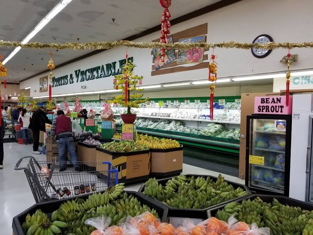 Moms Supermarket | 5111 W Edinger Ave, Santa Ana, CA 92704, USA | Phone: (714) 839-3939