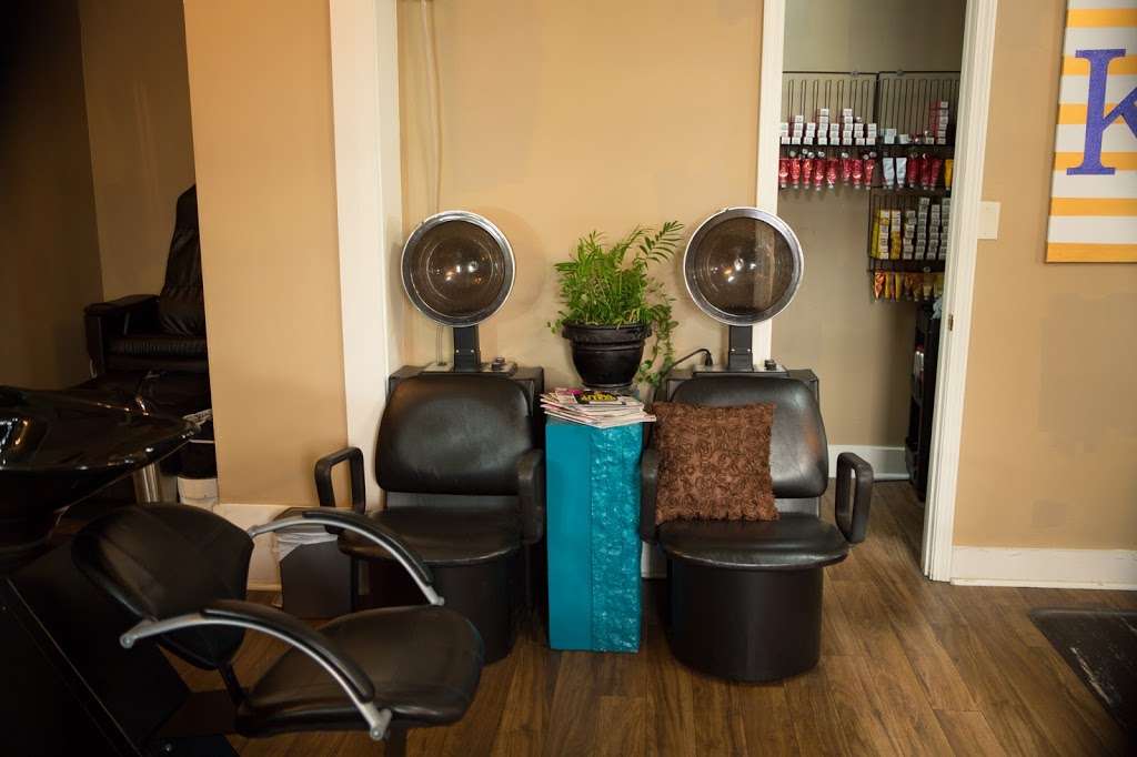 TayaBella Salon & Boutique | 140 S 1st St, Pleasant Hill, MO 64080, USA | Phone: (816) 987-0245