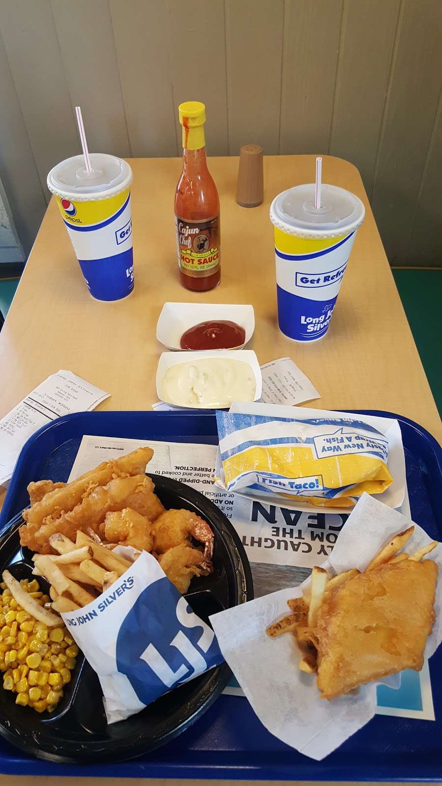 Long John Silvers | 800 Irving Park Rd, Hanover Park, IL 60133, USA | Phone: (630) 830-1270