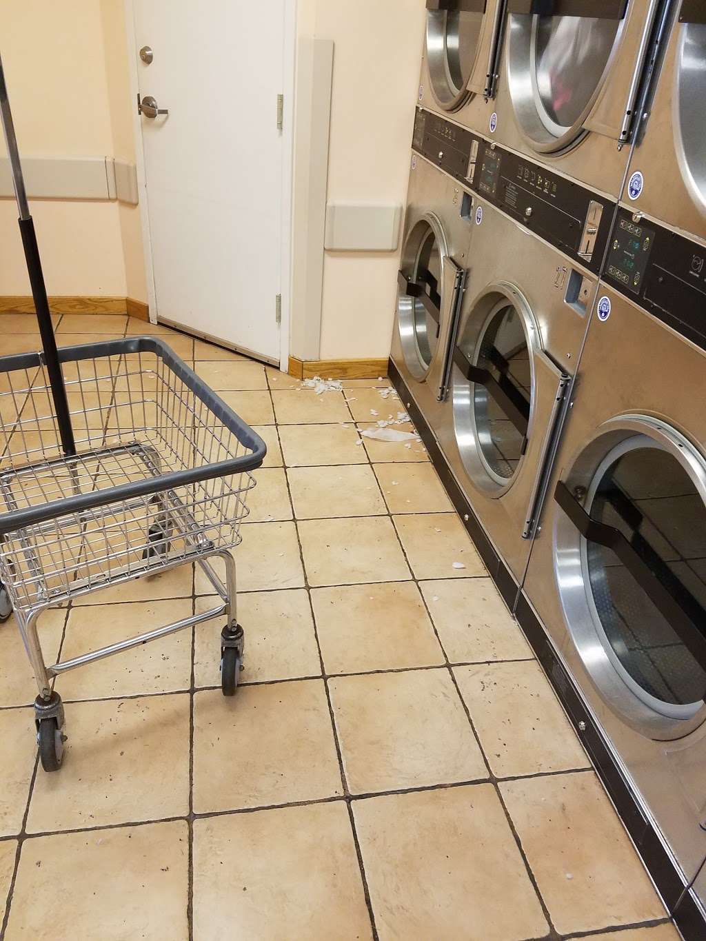 Young Laundromat | 900 Broadway, Westville, NJ 08093, USA | Phone: (856) 456-1412