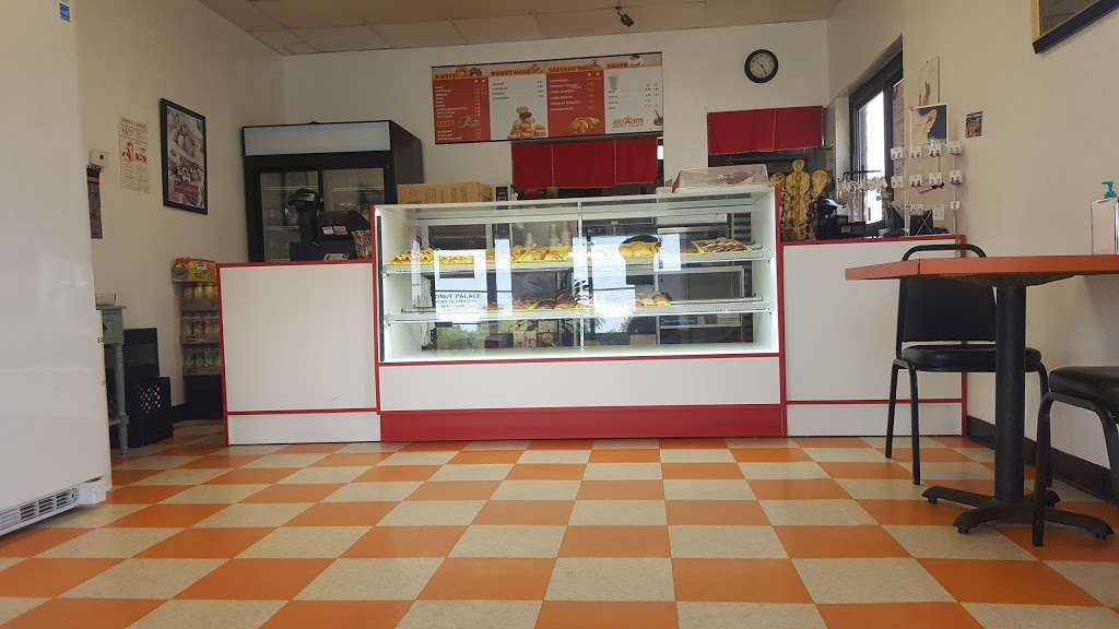 Donut Palace | 5634 TX-78, Sachse, TX 75048, USA | Phone: (972) 495-8500