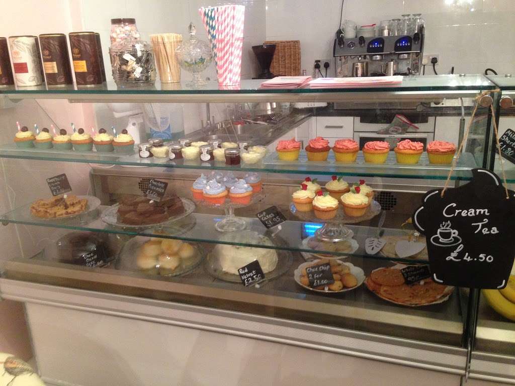 Heavenly Treats Tea Room | Unit 6, Heath View, Pond Ln, Hatfield Heath, Bishops Stortford CM22 7AB, UK | Phone: 07477 577318