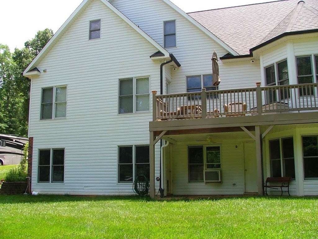 Bye-Bye Roof Stains | 3932 Biggerstaff Rd, Maiden, NC 28650, USA | Phone: (828) 428-0488