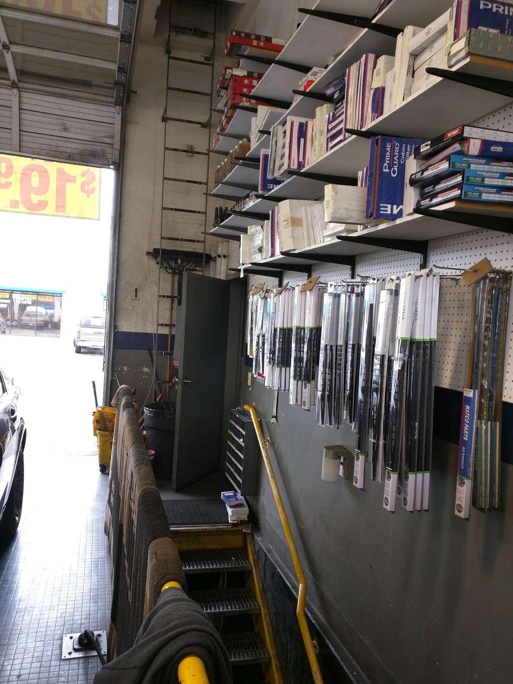 76 Pro Lube Plus | 9001 Trask Ave, Garden Grove, CA 92844 | Phone: (714) 539-9494