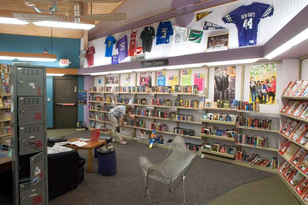 Indianapolis Public Library - Wayne Branch | 198 S Girls School Rd, Indianapolis, IN 46231 | Phone: (317) 275-4530