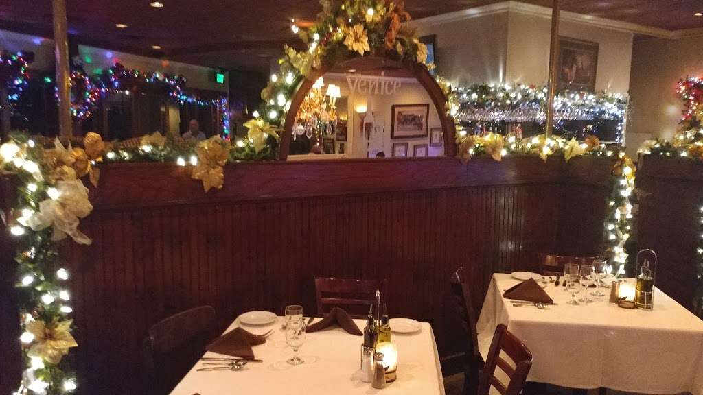 Lamore Italian Restaurant | 3159 E Lincoln Dr, Phoenix, AZ 85016, USA | Phone: (602) 381-3159