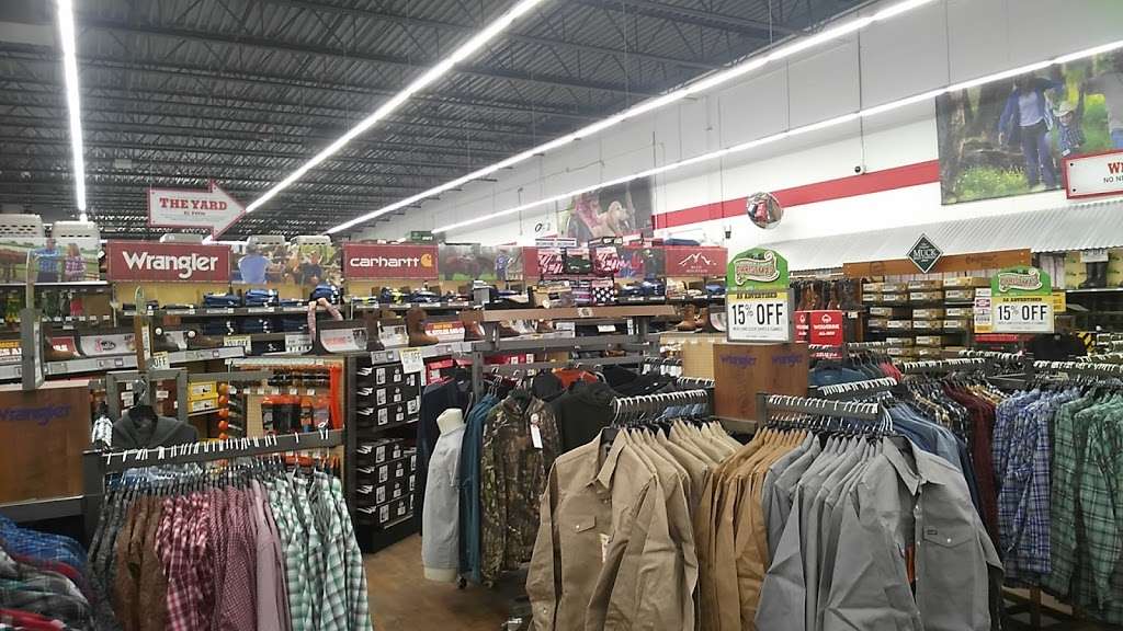 Tractor Supply Farmers Market | 306460105, Hesperia, CA 92344, USA | Phone: (760) 563-2099