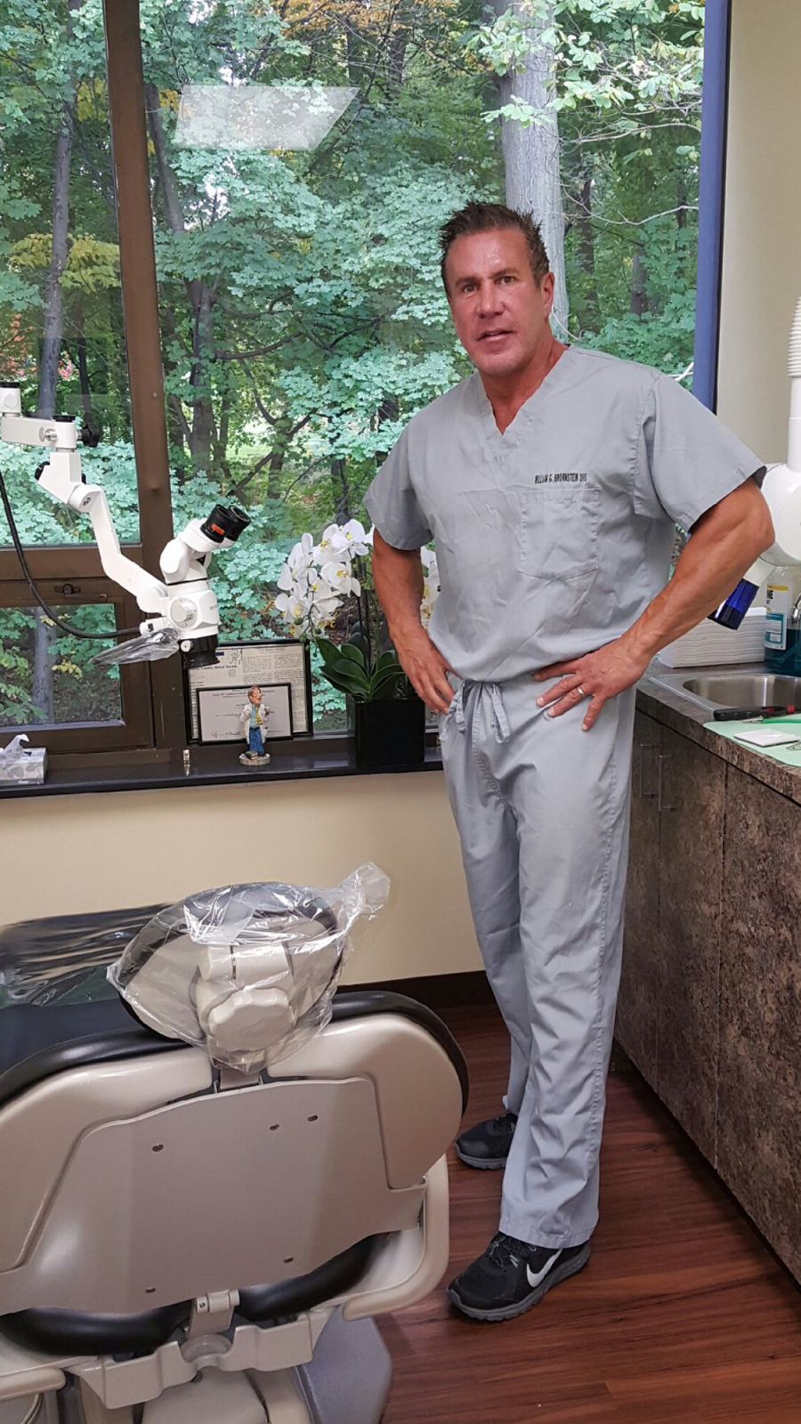 Dr. William G. Brownstein, DDS | 800 Community Dr, Manhasset, NY 11030, USA | Phone: (516) 627-9393