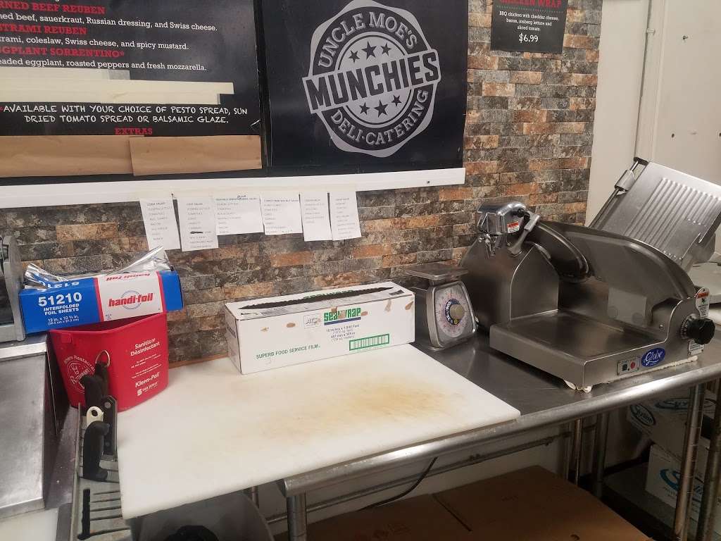 Uncle Moes Munchies | 246 NY-17K, Newburgh, NY 12550, USA | Phone: (845) 567-9275