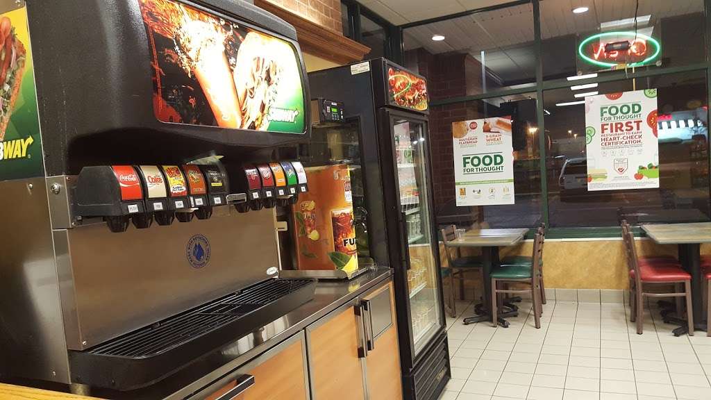 Subway Restaurants | 275 S Randall Rd, Elgin, IL 60123 | Phone: (847) 608-4220