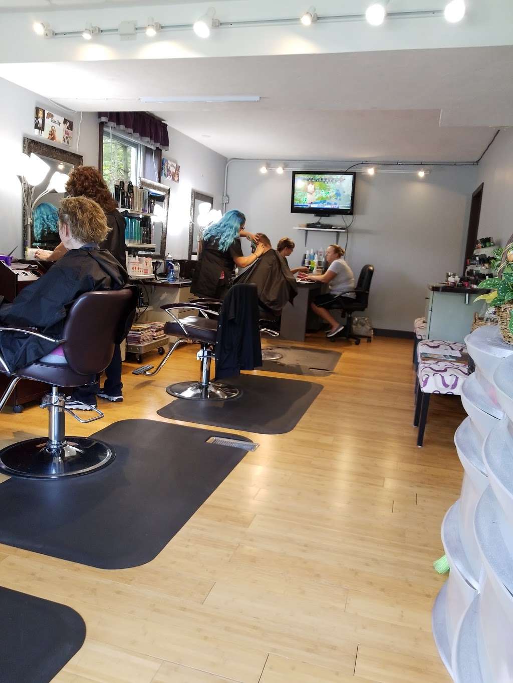 Heavenly Hair Plus | 338 Church St, Whitinsville, MA 01588, USA | Phone: (508) 234-6177