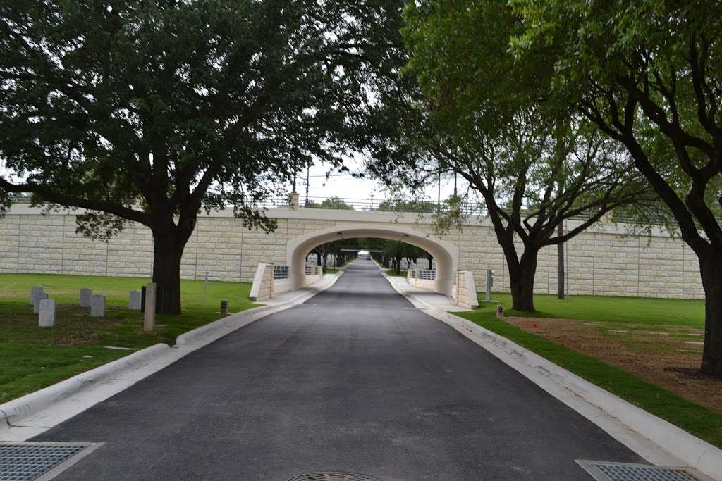 Fort Sam Houston National Cemetery | 1520 Harry Wurzbach Rd, San Antonio, TX 78209, USA | Phone: (210) 820-3891