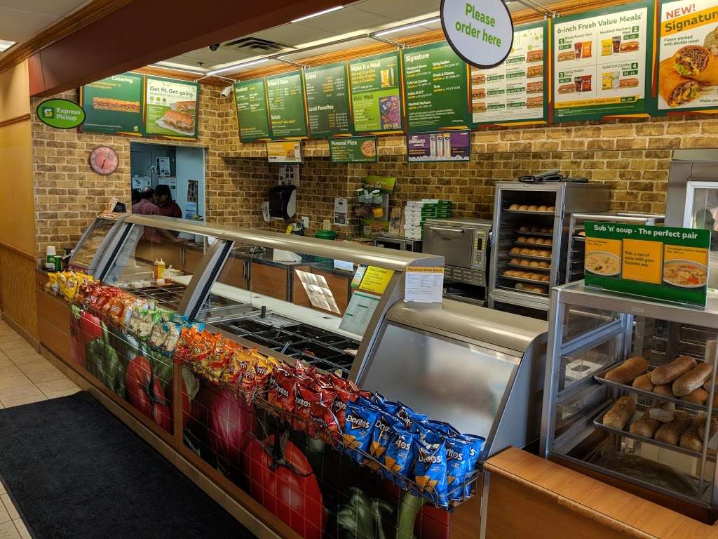 Subway Restaurants | 55 Clock Tower Dr, Elgin, IL 60120 | Phone: (847) 531-5555