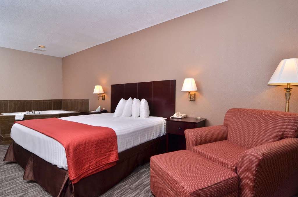 Best Western Dayton Inn & Suites | 1751 W US-90, Dayton, TX 77535 | Phone: (936) 258-7600