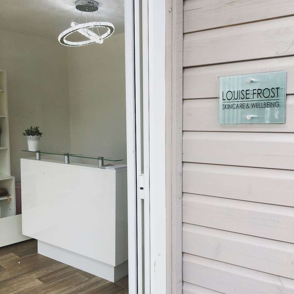 Louise Frost Skincare & Wellbeing | 3 Ingram Cottages, Loves Green, Highwood, Chelmsford, essex CM1 3RG, UK | Phone: 07904 031277