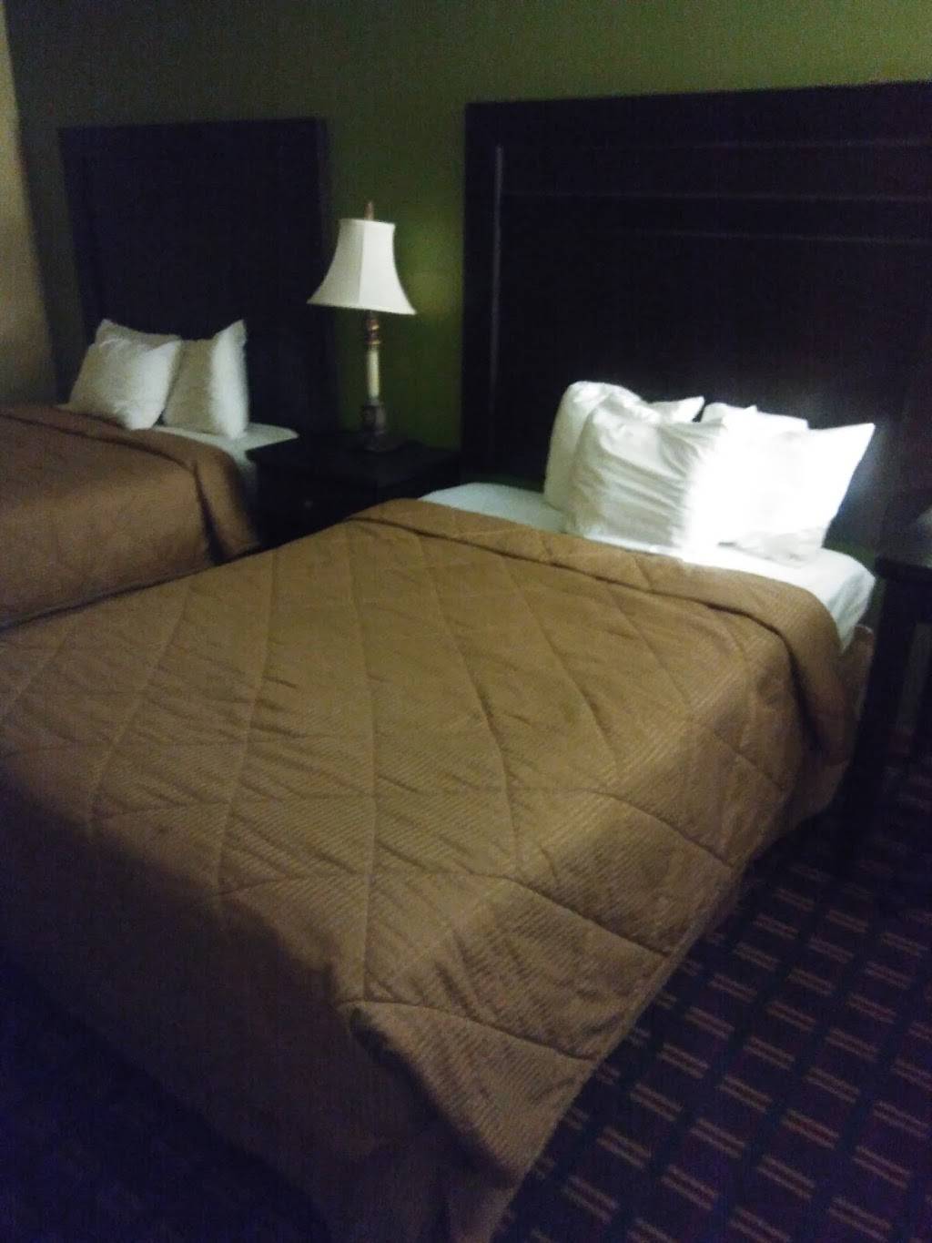 Americas Best Value Inn Maumee Toledo | 150 Dussel Dr, Maumee, OH 43537, USA | Phone: (419) 893-9960