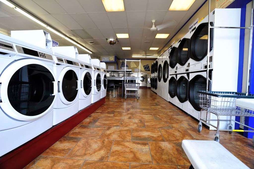 Quick Coin Laundry | 3606 E College Ave, Cudahy, WI 53110, USA | Phone: (414) 482-7476