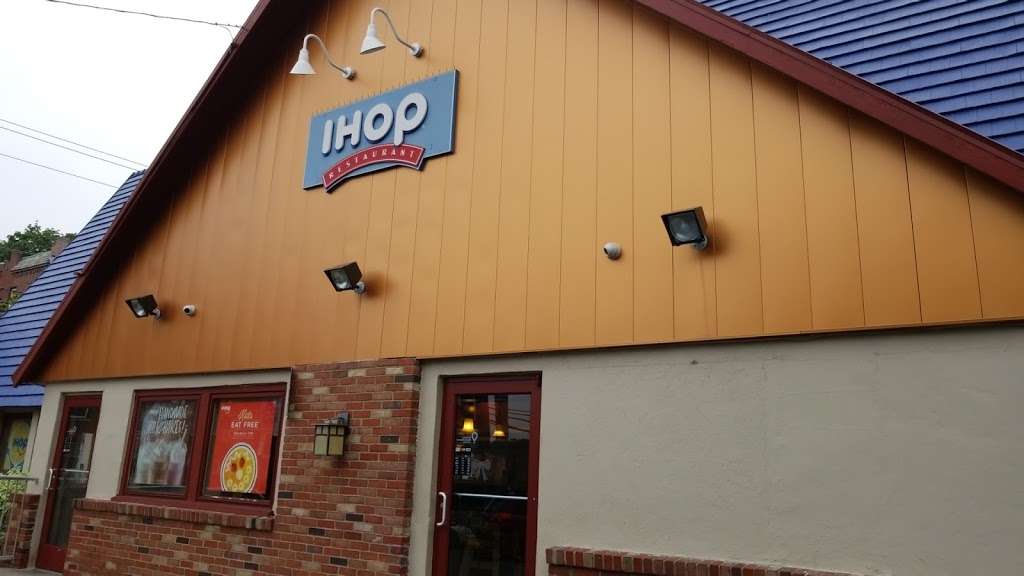 IHOP | 610 Cedar Ln, Teaneck, NJ 07666, USA | Phone: (201) 836-6500