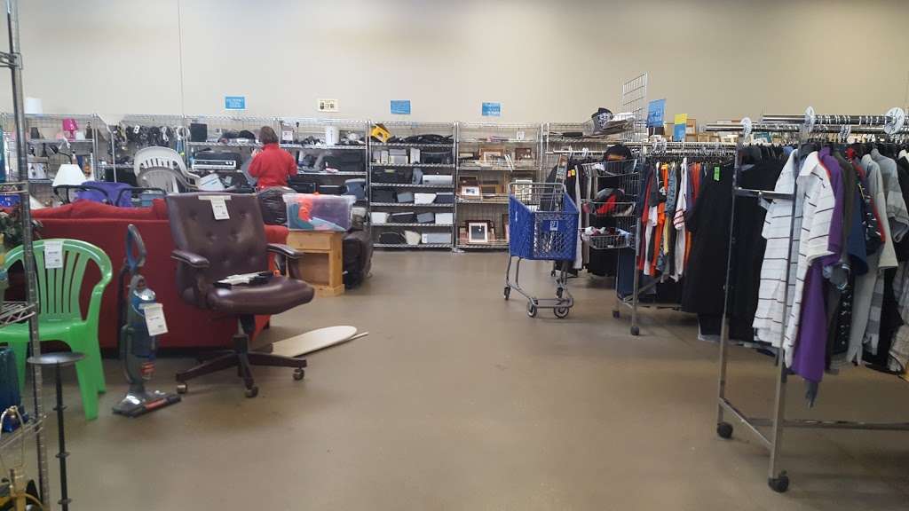 Goodwill Store & Donation Center | 1901 Hill Ave, Montgomery, IL 60538, USA | Phone: (630) 499-8950