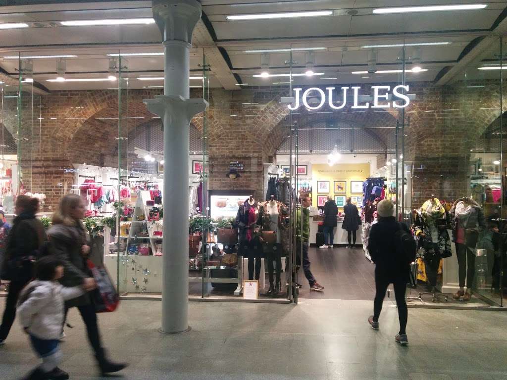 Joules | Unit 12, St Pancras International Station, Kings Cross, London N1C 4QL, UK | Phone: 020 3490 3908