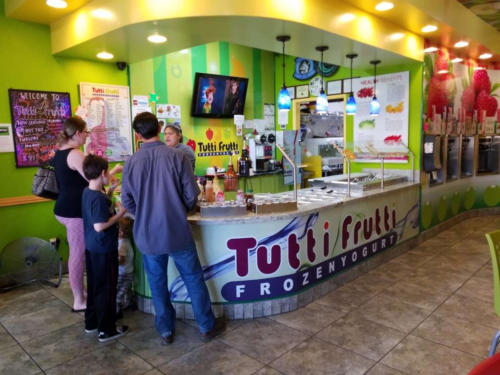 Tutti Frutti | Paradise Valley Plaza, 3334 N Texas St C, Fairfield, CA 94533 | Phone: (707) 422-0448