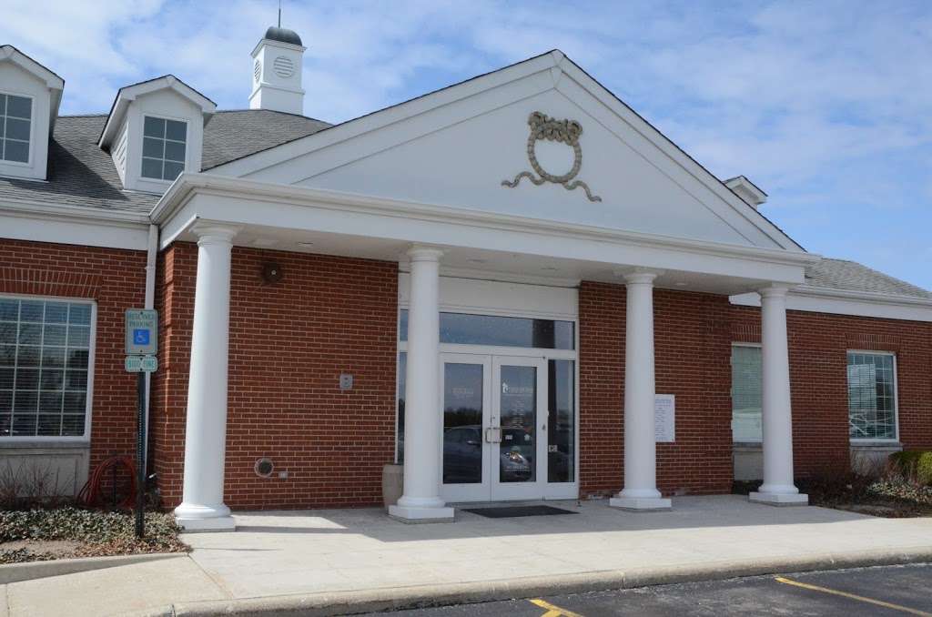 Old Plank Trail Community Bank | 7626 W Lincoln Hwy, Frankfort, IL 60423 | Phone: (815) 469-8555