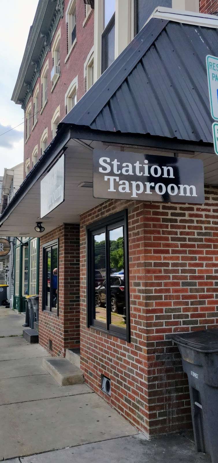 Station Taproom | 207 W Lancaster Ave, Downingtown, PA 19335, USA | Phone: (484) 593-0560