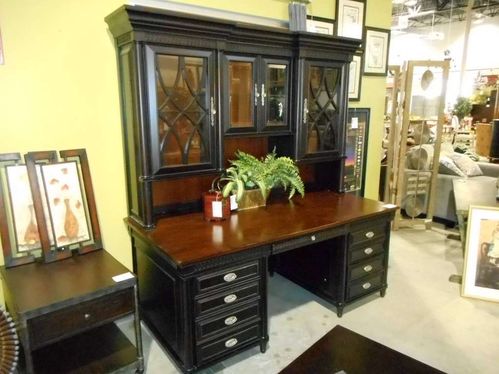 Home Consignment Center - San Antonio | 17603 La Cantera Pkwy #130, San Antonio, TX 78257 | Phone: (210) 558-3968